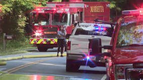 Kennesaw blaze engulfs home; 2 hospitalized