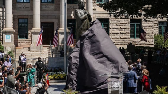 John Lewis statue takes over spot where Confederate monument once stood in Decatur