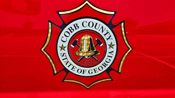 Fire leaves Cobb County apartment building uninhabitable