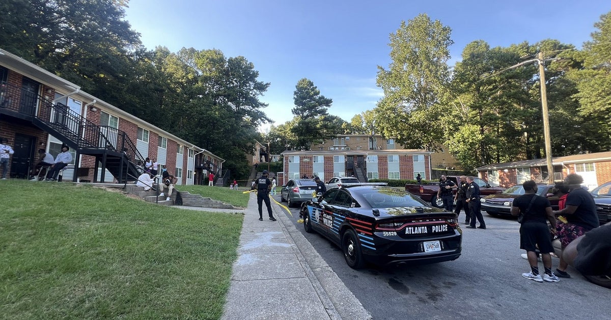2 teen boys shot at NW Atlanta apartment complex | FOX 5 Atlanta