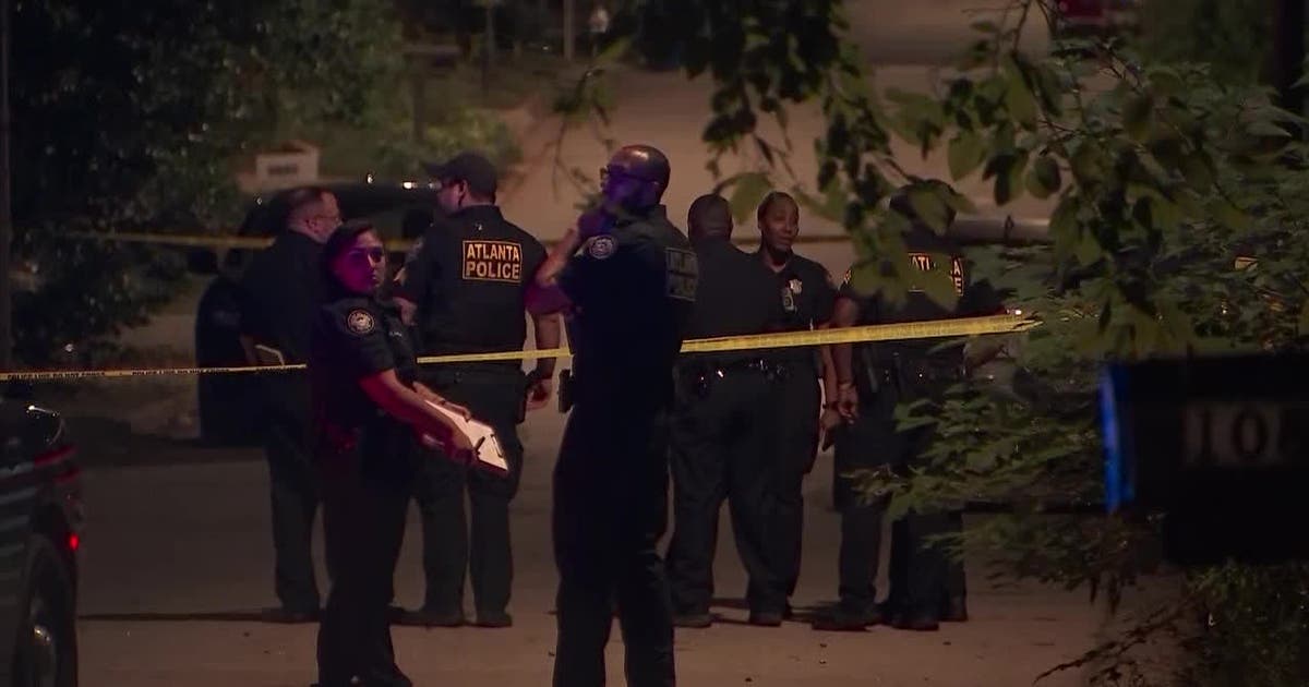 Police investigating shooting outside SW Atlanta home | FOX 5 Atlanta