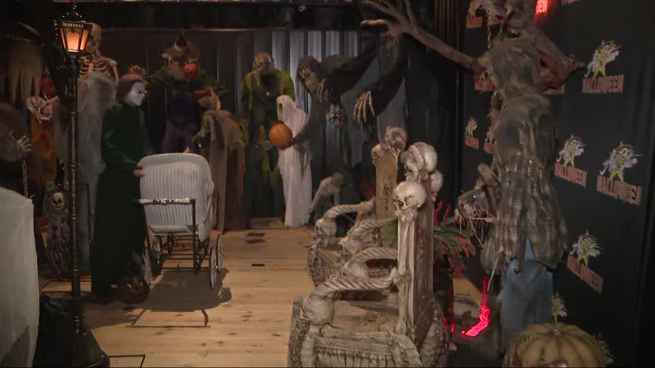Costume shopping at Georgia’s year-round Halloween superstore