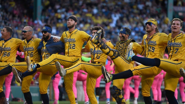 Savannah Bananas bring banana ball to Truist Park for first time