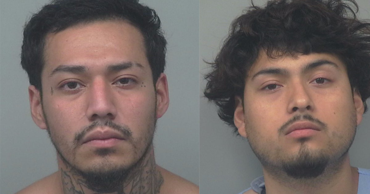 Carjacking suspects crash stolen vehicle during chase in Gwinnett ...
