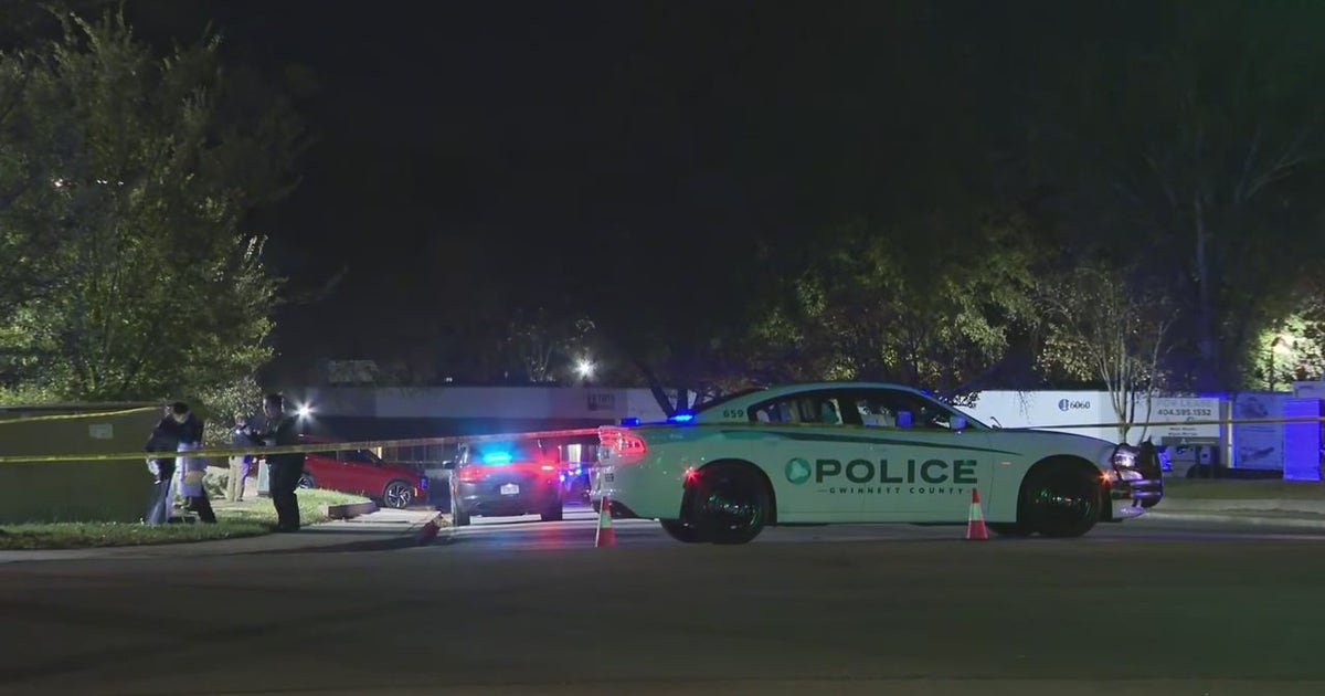 Gwinnett County police shoot man during foot chase in Norcross | FOX 5 ...
