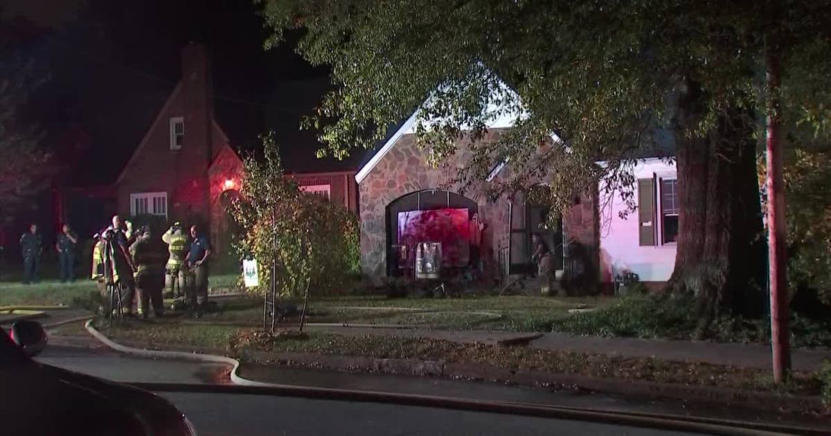 Family escapes burning home in East Point | FOX 5 Atlanta
