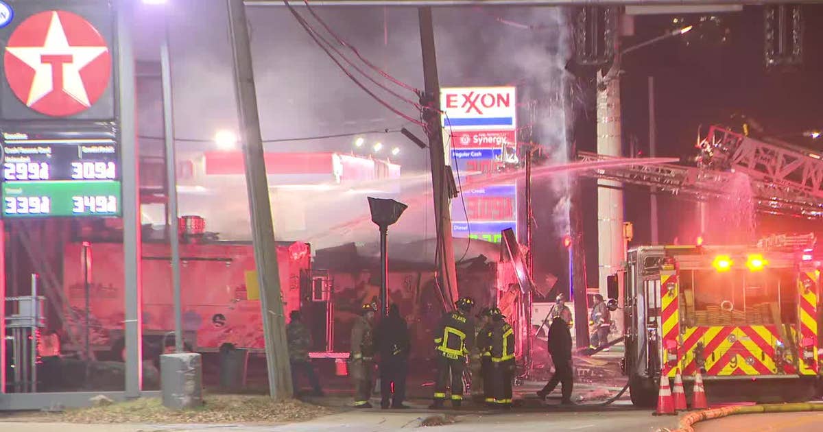 Large Atlanta building fire shuts down all eastbound lanes at I-20 exit ...