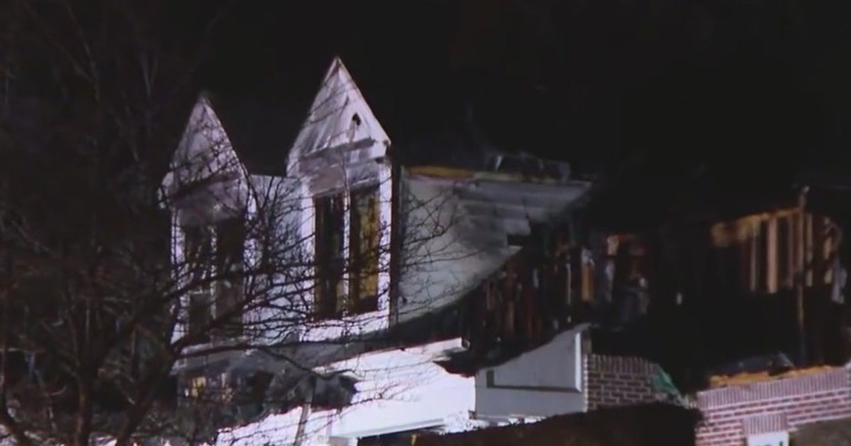 Family narrowly escapes overnight house fire in DeKalb County | FOX 5 ...