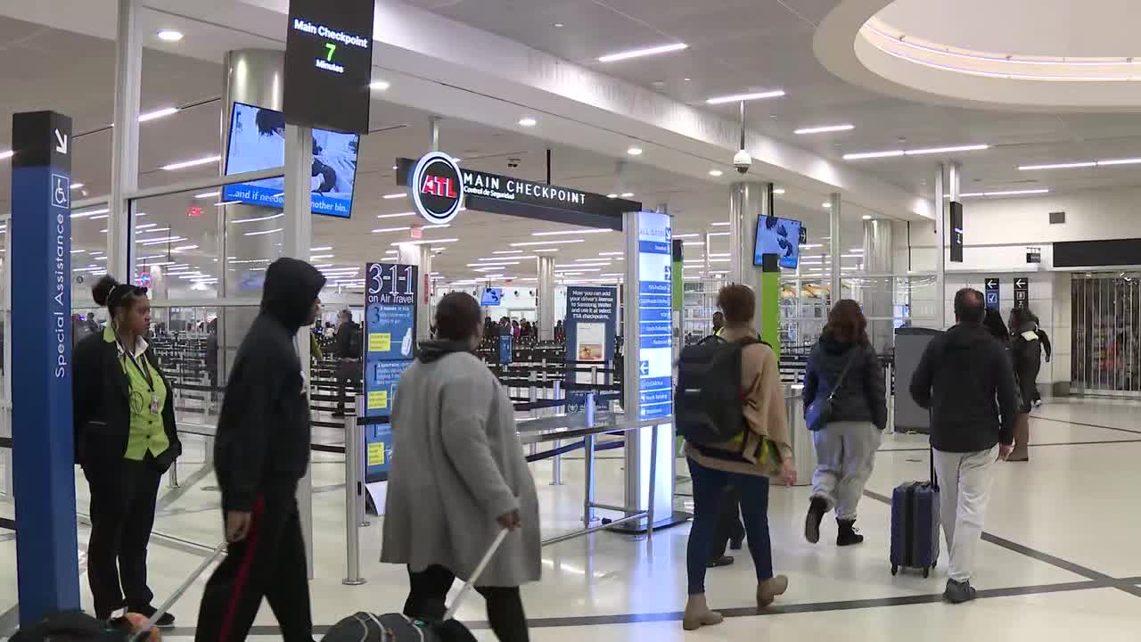 Holiday travel expected to peak at Atlanta airport on Friday