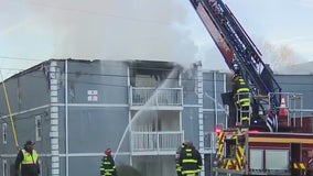 Large College Park apartment building fire displaces residents Friday morning