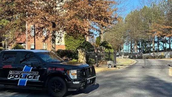 Man threatens to shoot, child, girlfriend and her sister before being arrested, police say