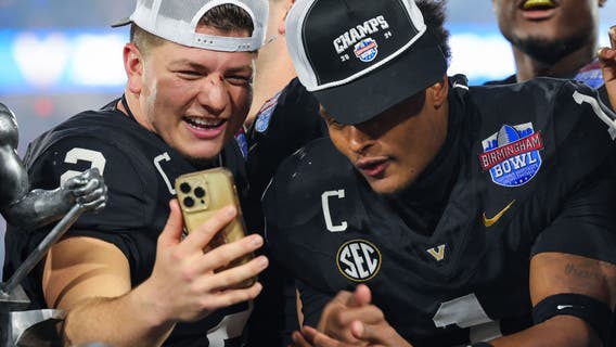 Vanderbilt beats Georgia Tech 35-27 in Birmingham Bowl for first postseason win in 11 years