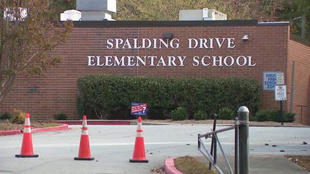 Parents rally to save Spalding Drive, Parklane elementary schools from imminent closure