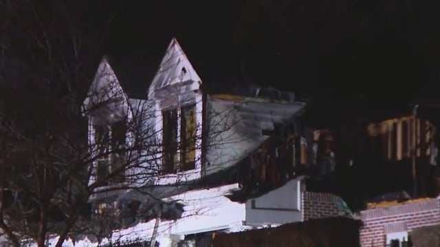 Family narrowly escapes overnight house fire in DeKalb County