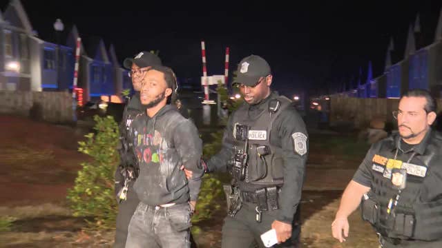 Man in custody after manhunt, SWAT standoff in Clayton County townhome community