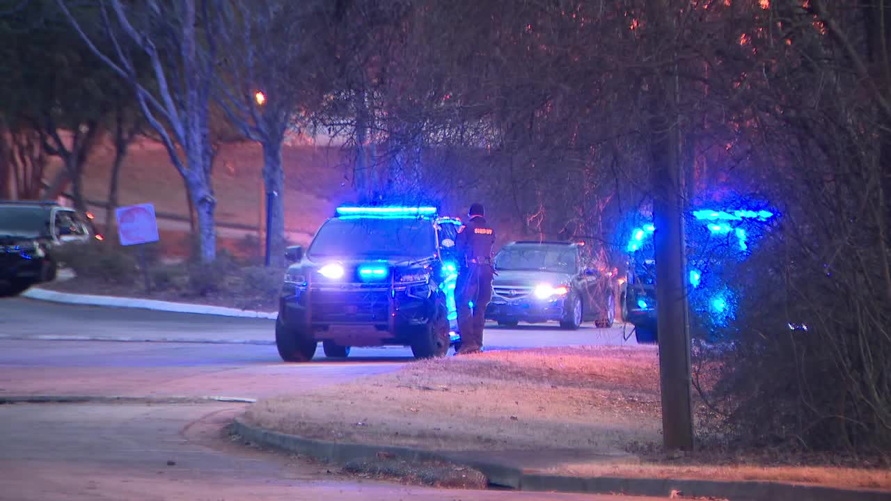 Murder suspect shot by DeKalb County deputy during arrest attempt | FOX ...