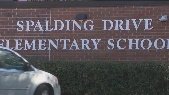 Parents rally to save Spalding Drive Elementary amid closure recommendations