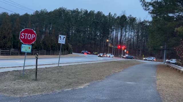 1 dead after Maserati crashes in Cobb County early Tuesday morning