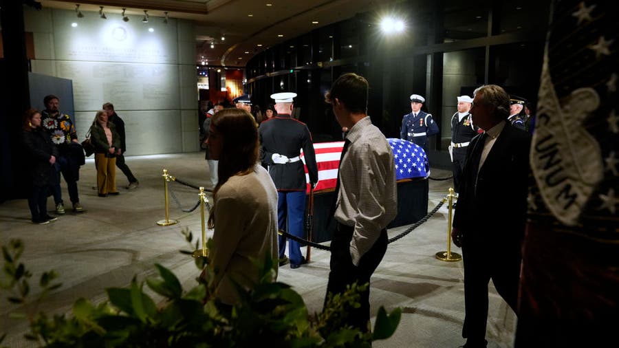 Former President Jimmy Carter lies in repose at Carter Center with fast lines | Visitor information