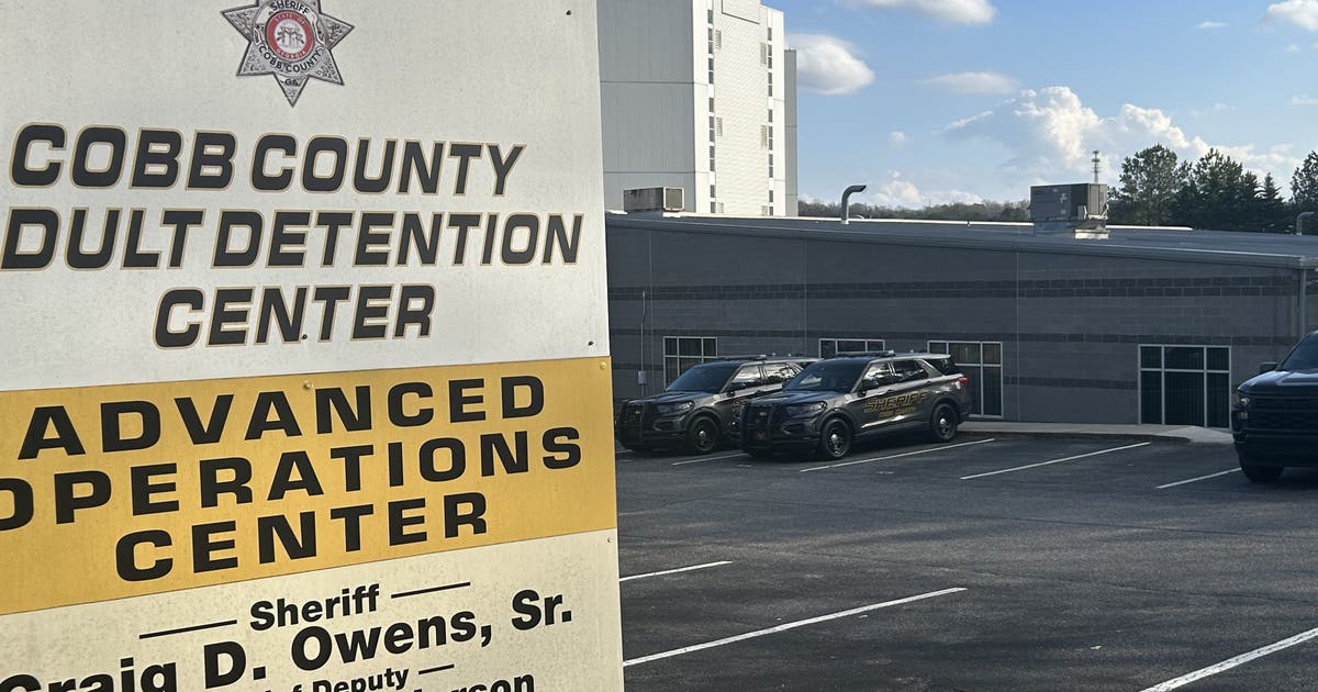 Cobb deputy's jaw broken in jail attack by murder suspect, authorities say