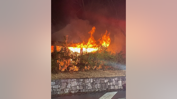 1 rescued from burning abandoned house in Gwinnett County