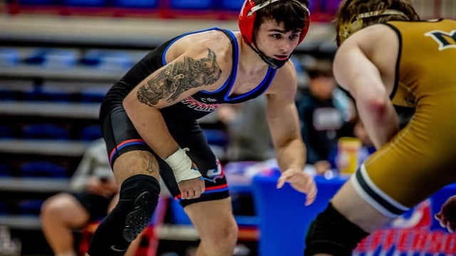 ‘Freak accident’ breaks neck of high school wrestler during state championship