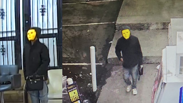 Police searching for masked man in Atlanta armed robbery