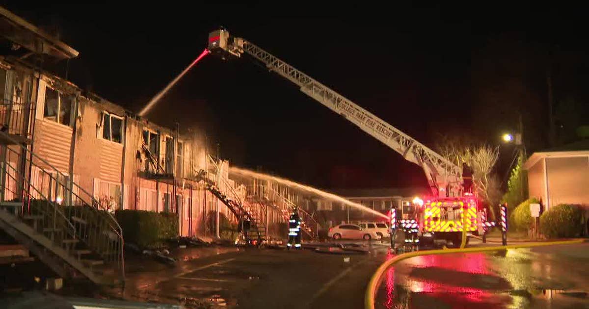 Massive fire leaves over a dozen families homeless in College Park ...