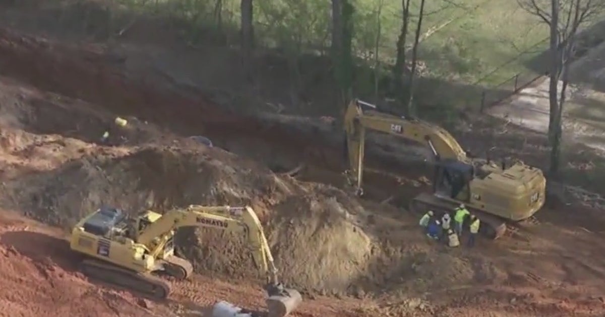 Workers briefly trapped in collapsed trench in Cobb County | FOX 5 Atlanta