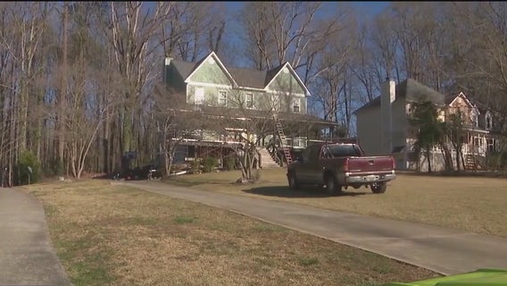 1 dead, 1 in custody after late-night shooting in Paulding County