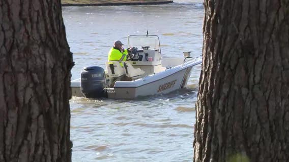 Divers, dogs amp up search for missing Atlanta teacher on Lake Oconee