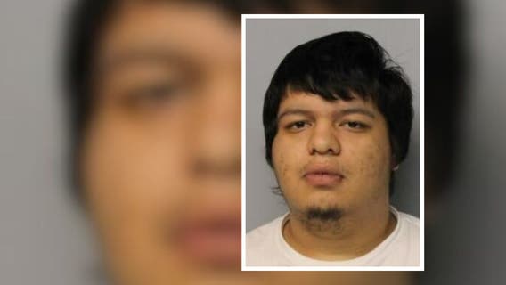 Man turns self in after leaving teen 'clinging to life' in Gainesville gas station shooting