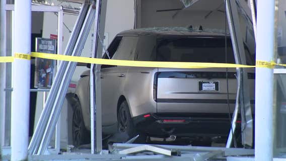 Vehicle crashes into Buckhead Post Office, forcing immediate closure