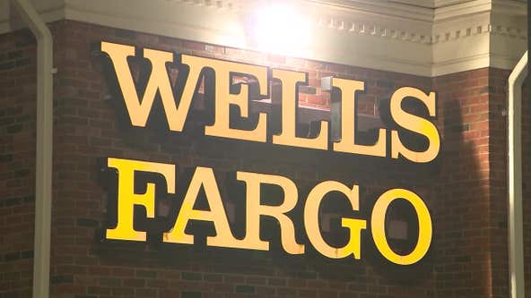 Gunman threatens to kill at Carrollton Wells Fargo Bank, police say