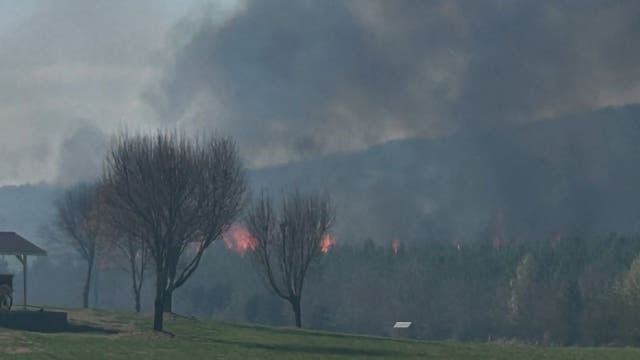 Floyd County wildfire contained, fire officials say