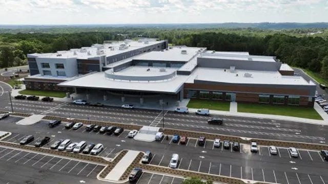 Gwinnett Schools warns of stranger targeting Seckinger High students