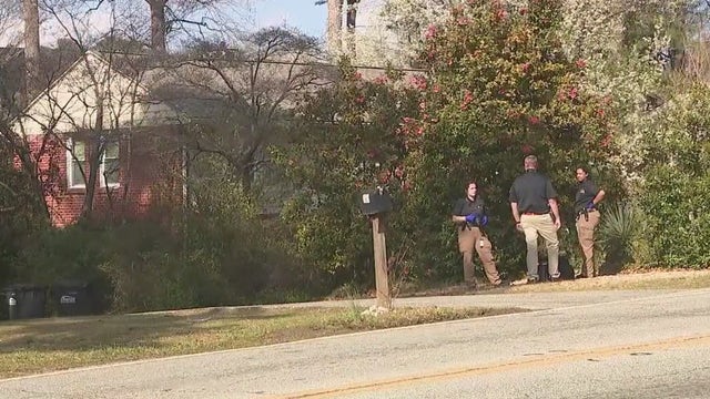 Cobb County police investigating suspicious death on Pat Mell Road