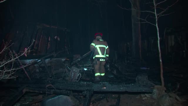 6 people displaced after massive fire at Hall County mobile home park