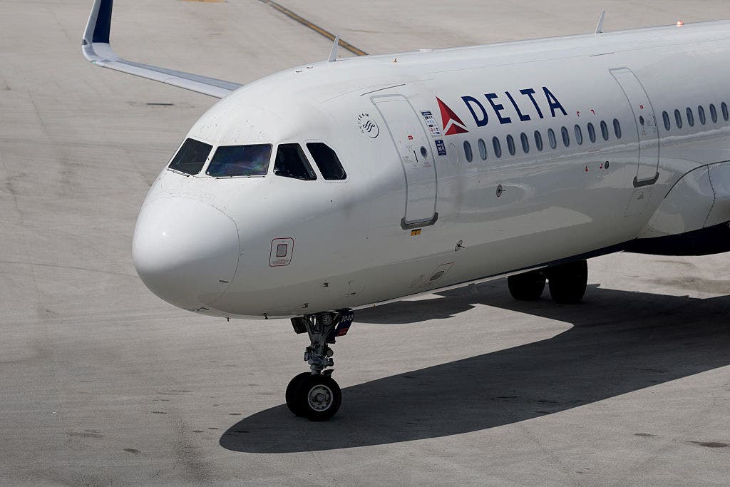 Delta passengers spend night on tarmac after Atlanta-bound flights diverted