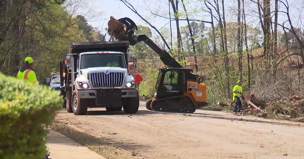 Henry County begins cleanup after EF1 tornado strikes with 90 mph winds ...