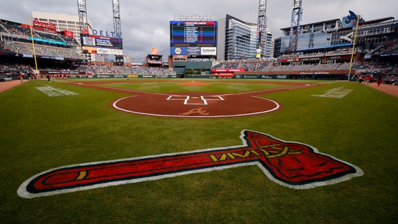 Braves sideline reporter's effort to get woman's phone number sparks contentious online debate