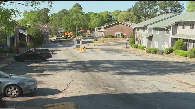 College Park residents given days to pack up and get out their apartments