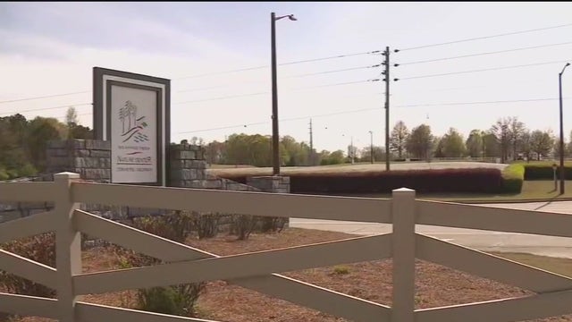 Conyers Police investigate auspected murder-suicide after bodies found in parked car