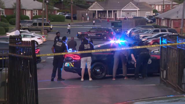 Man found shot in backseat of vehicle at Eloise Street apartments dies