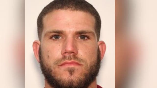 Wanted man, possibly armed, flees deputies in Monroe County