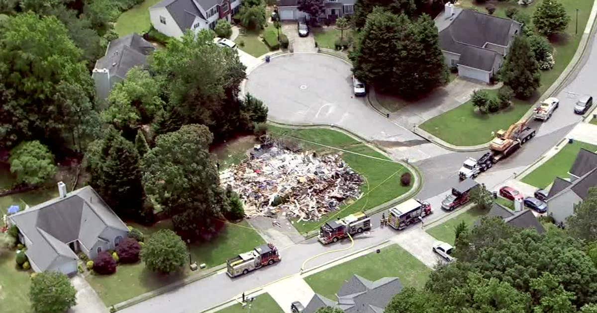 Family of 5 displaced by Dacula home fire; family pets killed | FOX 5 ...