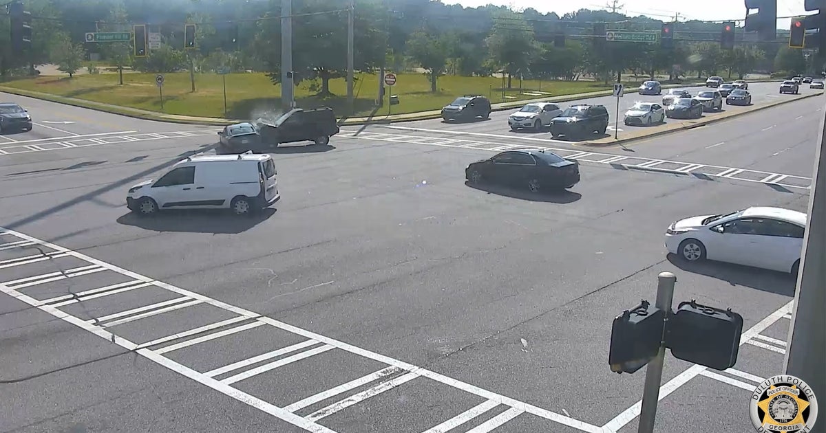 Caught on camera: Driver cited for running red light, crashing | FOX 5 ...