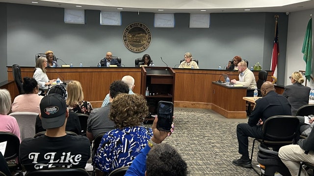 Stone Mountain mayor faces probe over alleged unauthorized control of city bank accounts