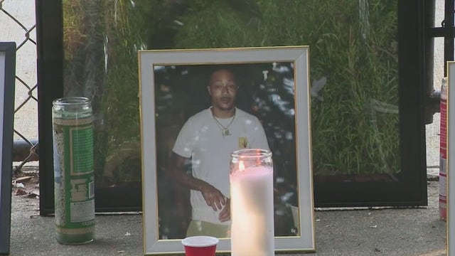 Candlelight vigil held for Zantrez Cummings in Mozley Park