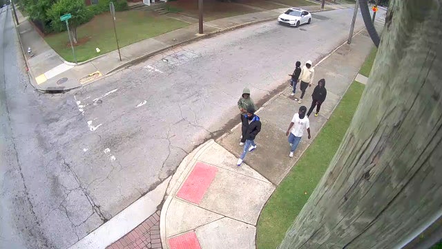 Group wanted for stealing construction worker's vehicle in SW Atlanta, police say